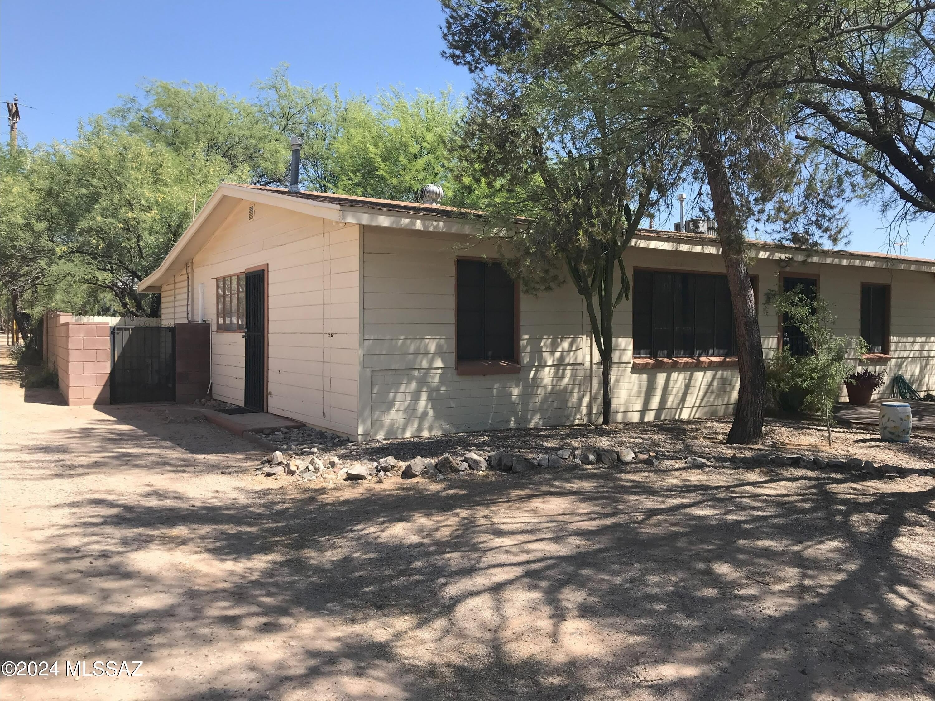 720 N Irving Circle – photo 1