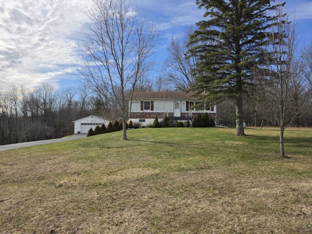 62 Pucky Huddle Rd – photo 1 of 47