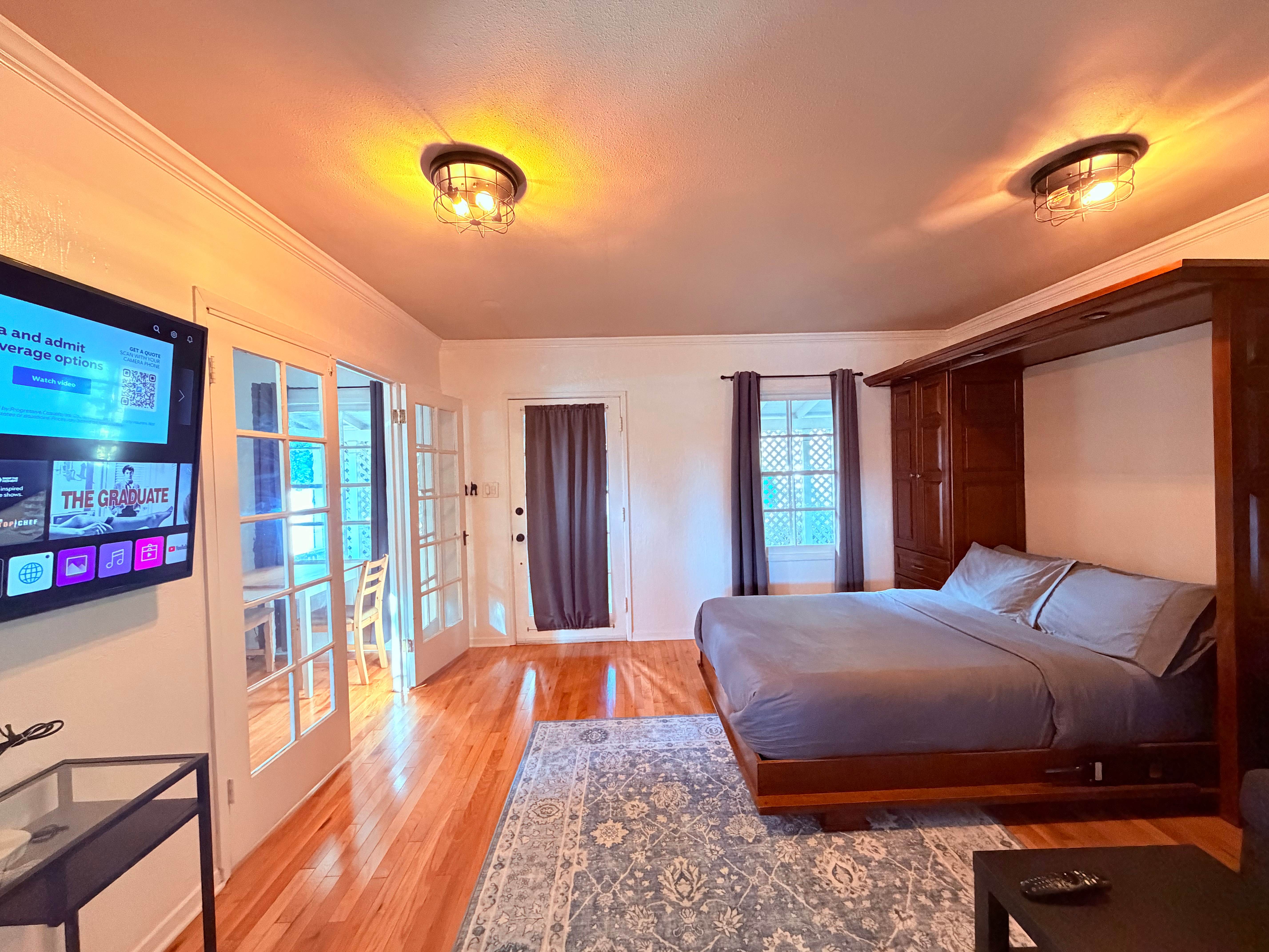 710 East Sunrise Boulevard – photo 1
