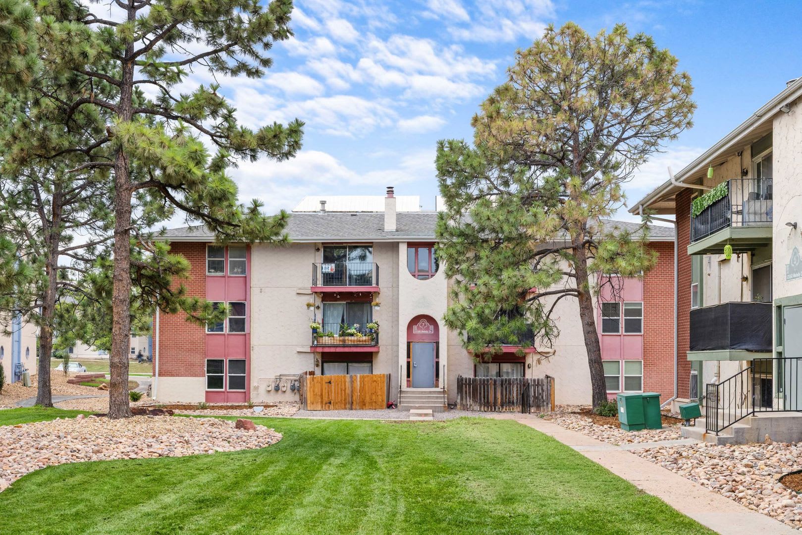 LOVELY spacious 2 bed/2 bath Westminster condo – photo 1