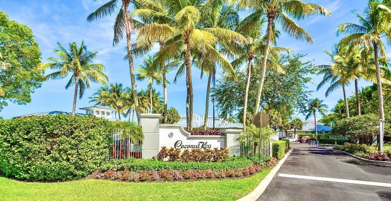 168 Coconut Key Lane – photo 1