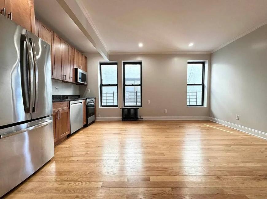 125 Sherman Avenue – photo 1