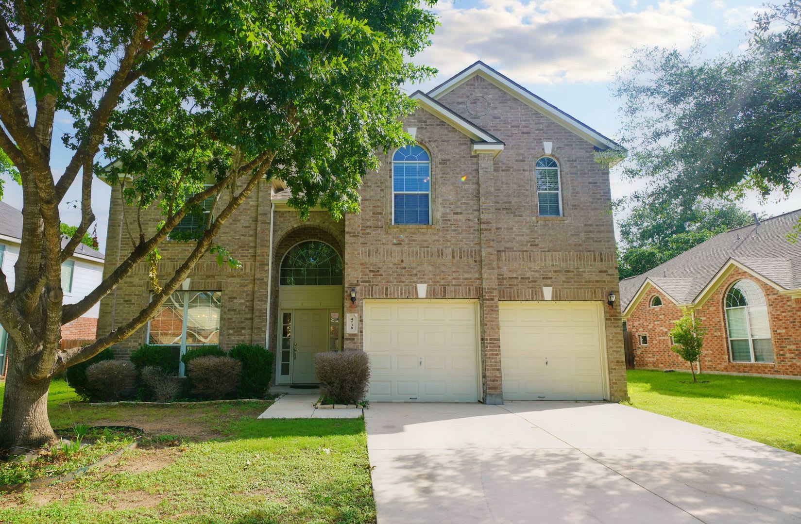 Gorgeous 5 Bedroom Home In Gated Subdivision Schertz Realtor Commmission 550 – photo 1 of 182