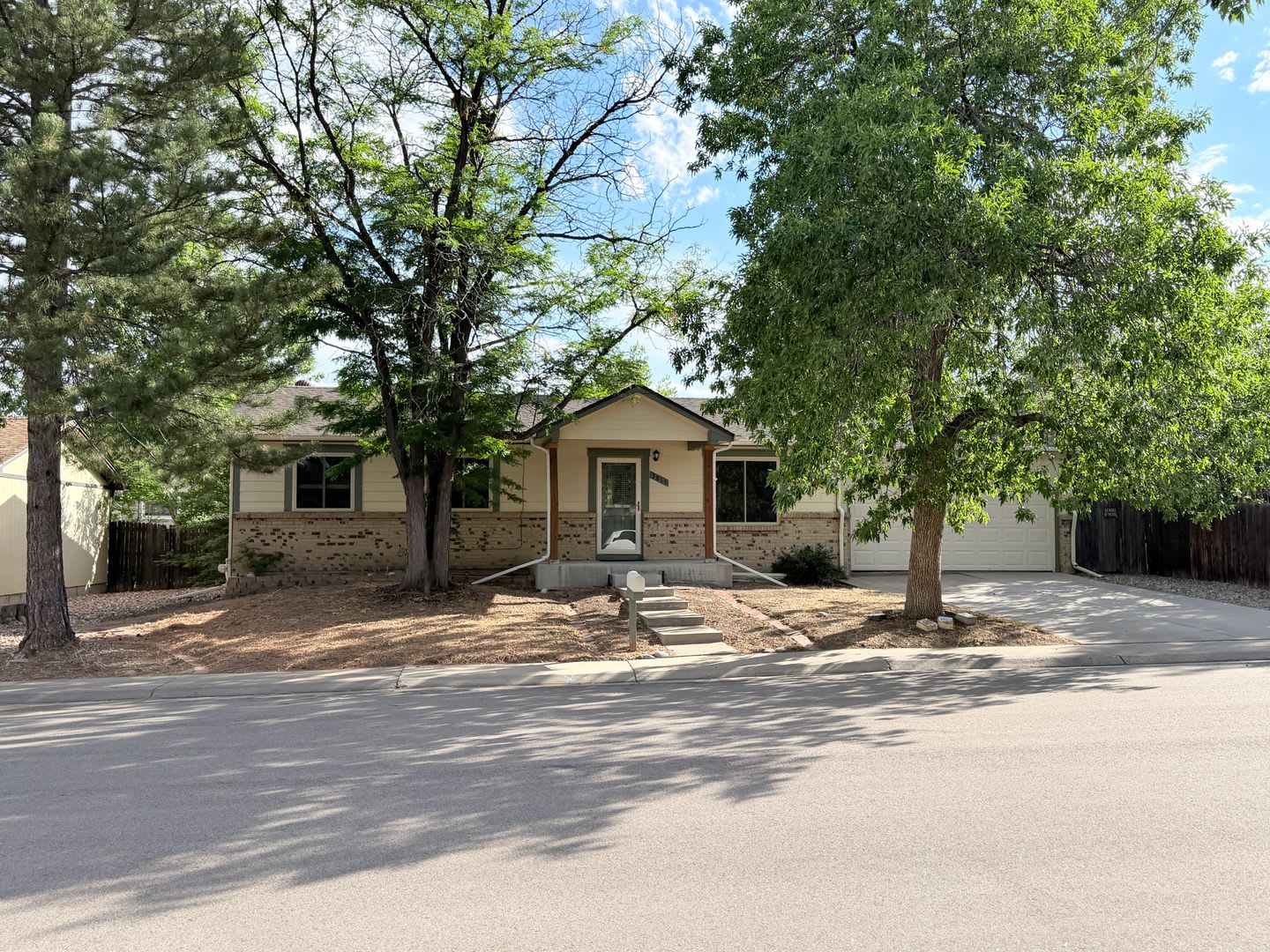 Sunlit Aurora Ranch Near Quincy Reservoir with Fully Finished Basement – photo 1