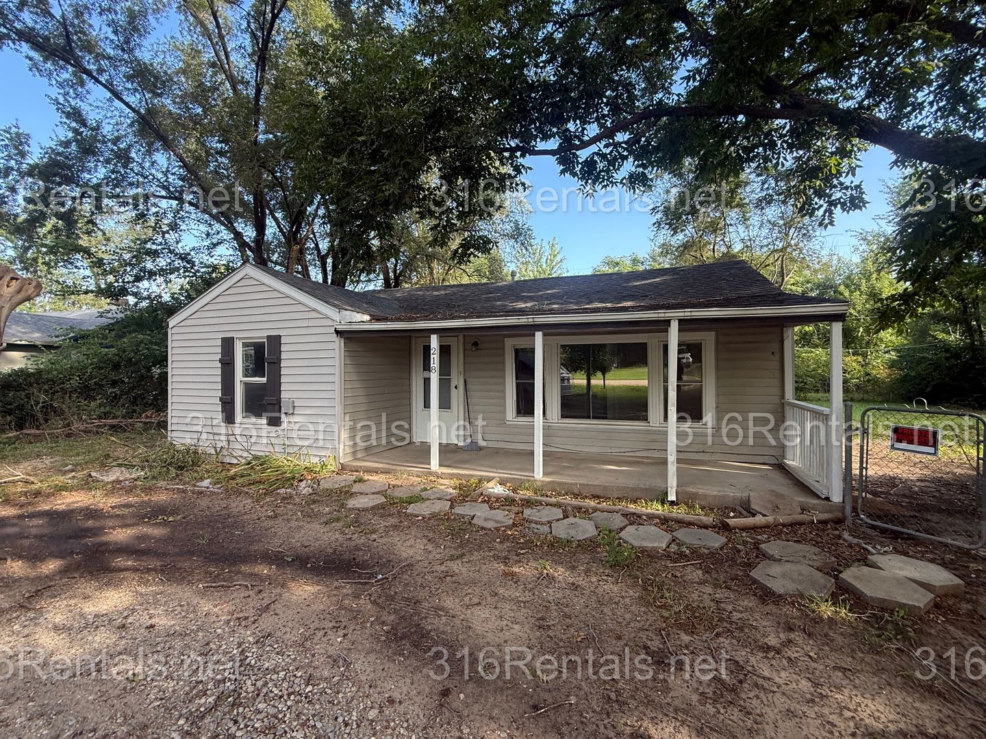 1200 3 Bedroom 1 Bathroom Haysville Single Family Home – photo 1 of 92