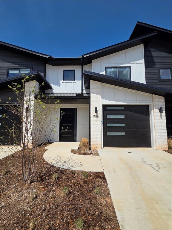 1102 Emilia Avenue – photo 1 of 38