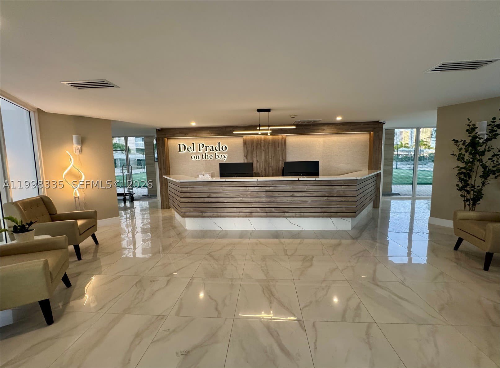 18011 Biscayne Blvd – photo 1 of 35