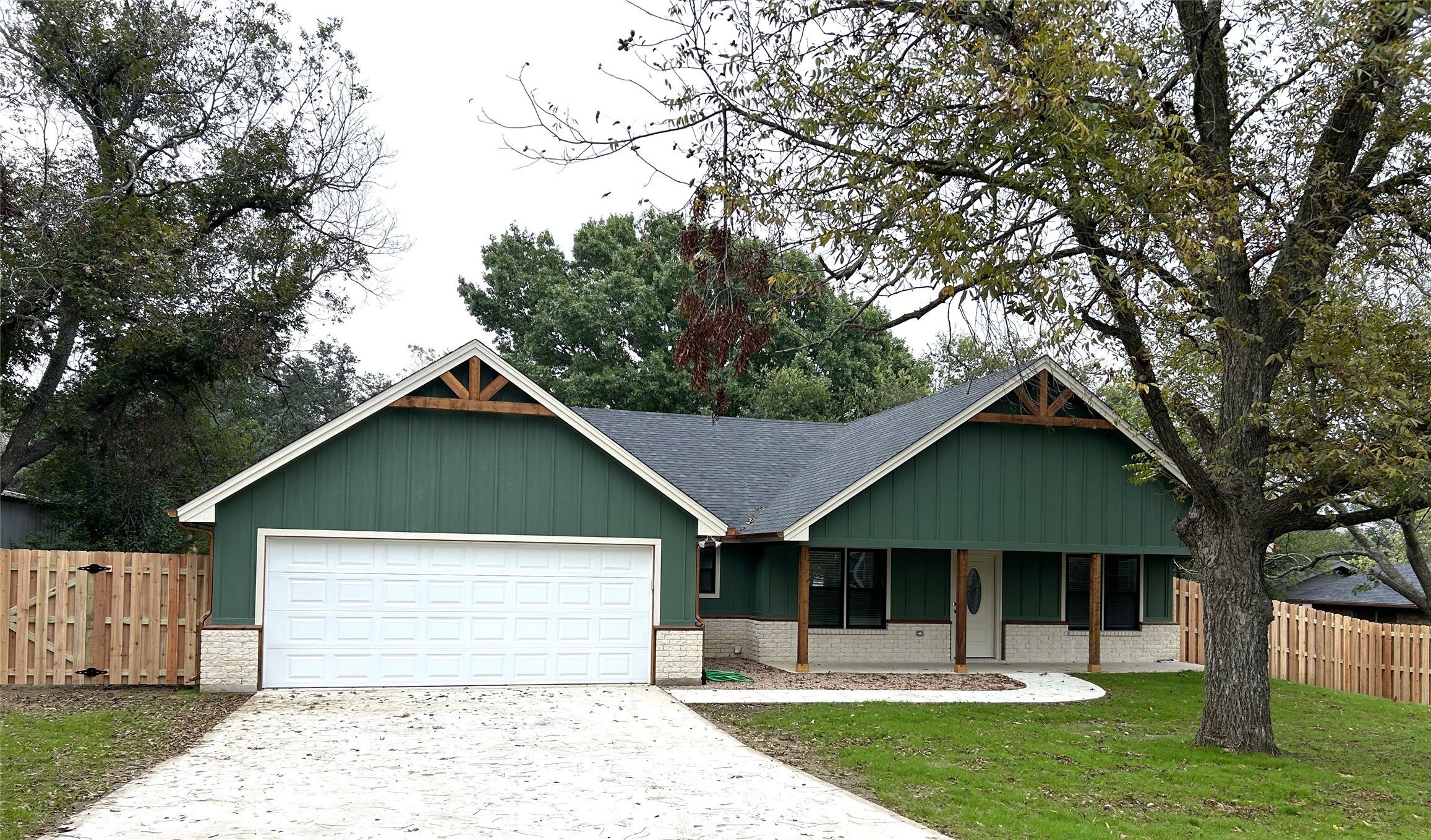 405 S 6th Street – photo 1 of 14