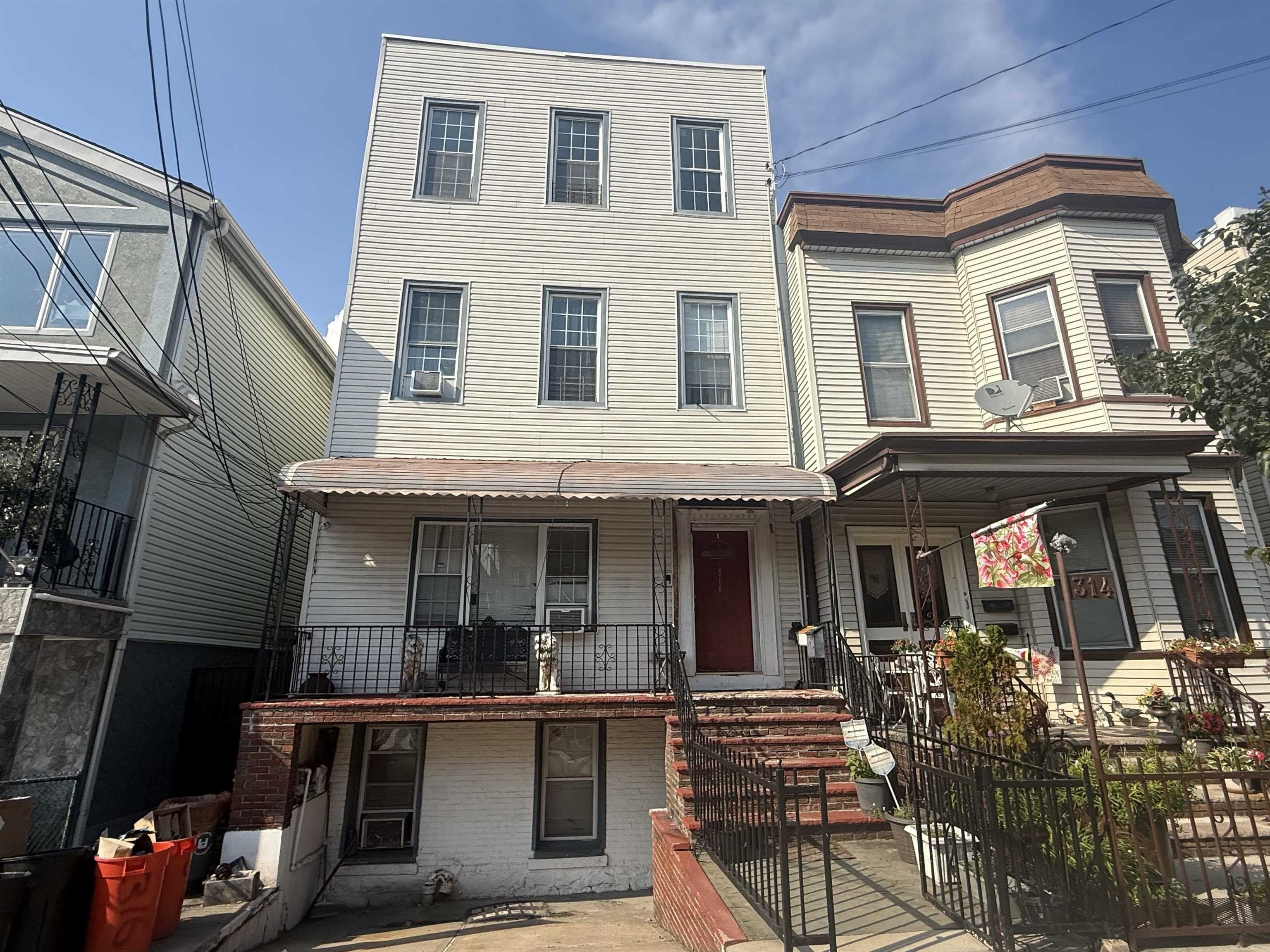 316 26TH ST – photo 1