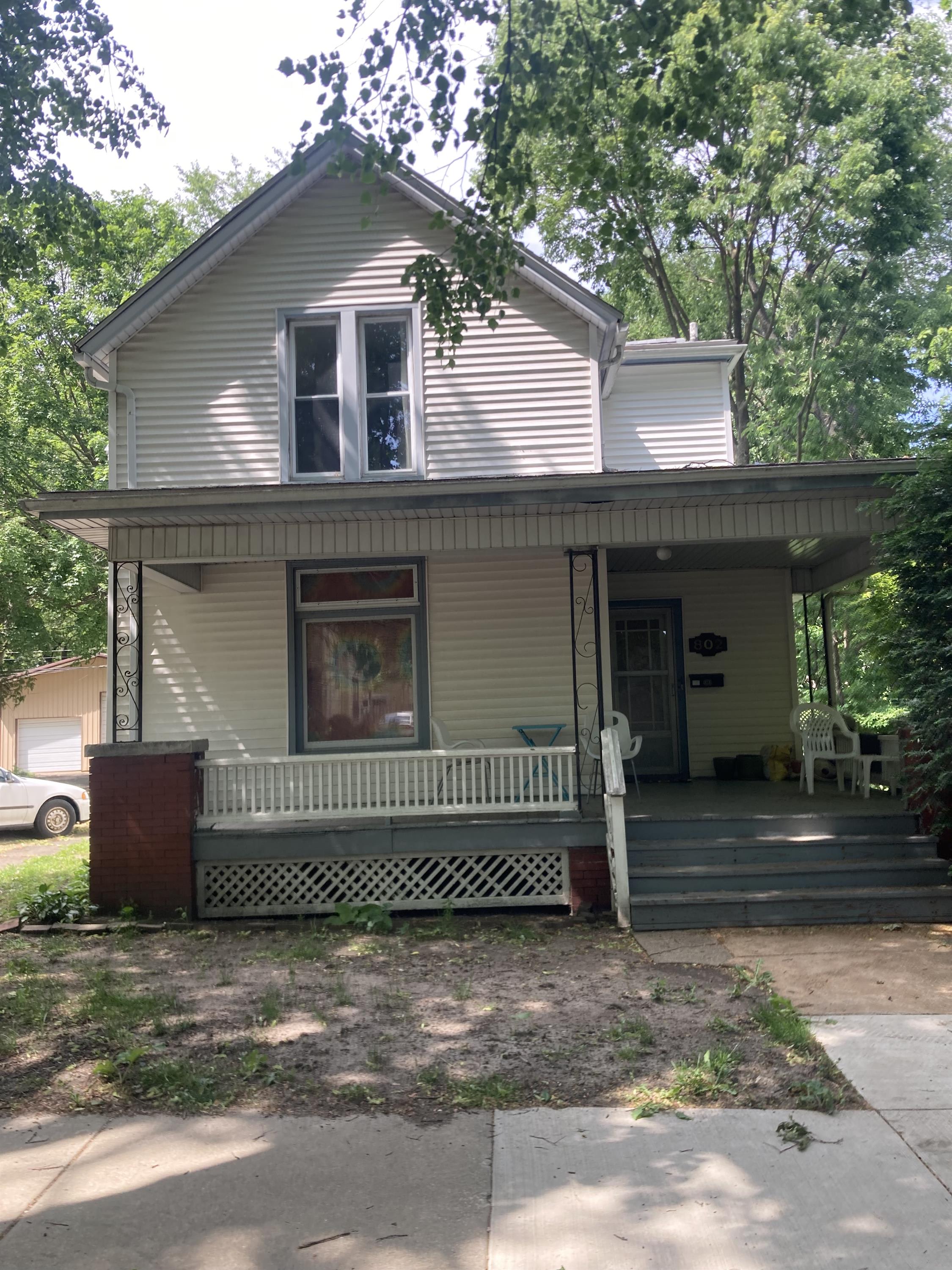 802 West Hill Street – photo 1 of 2