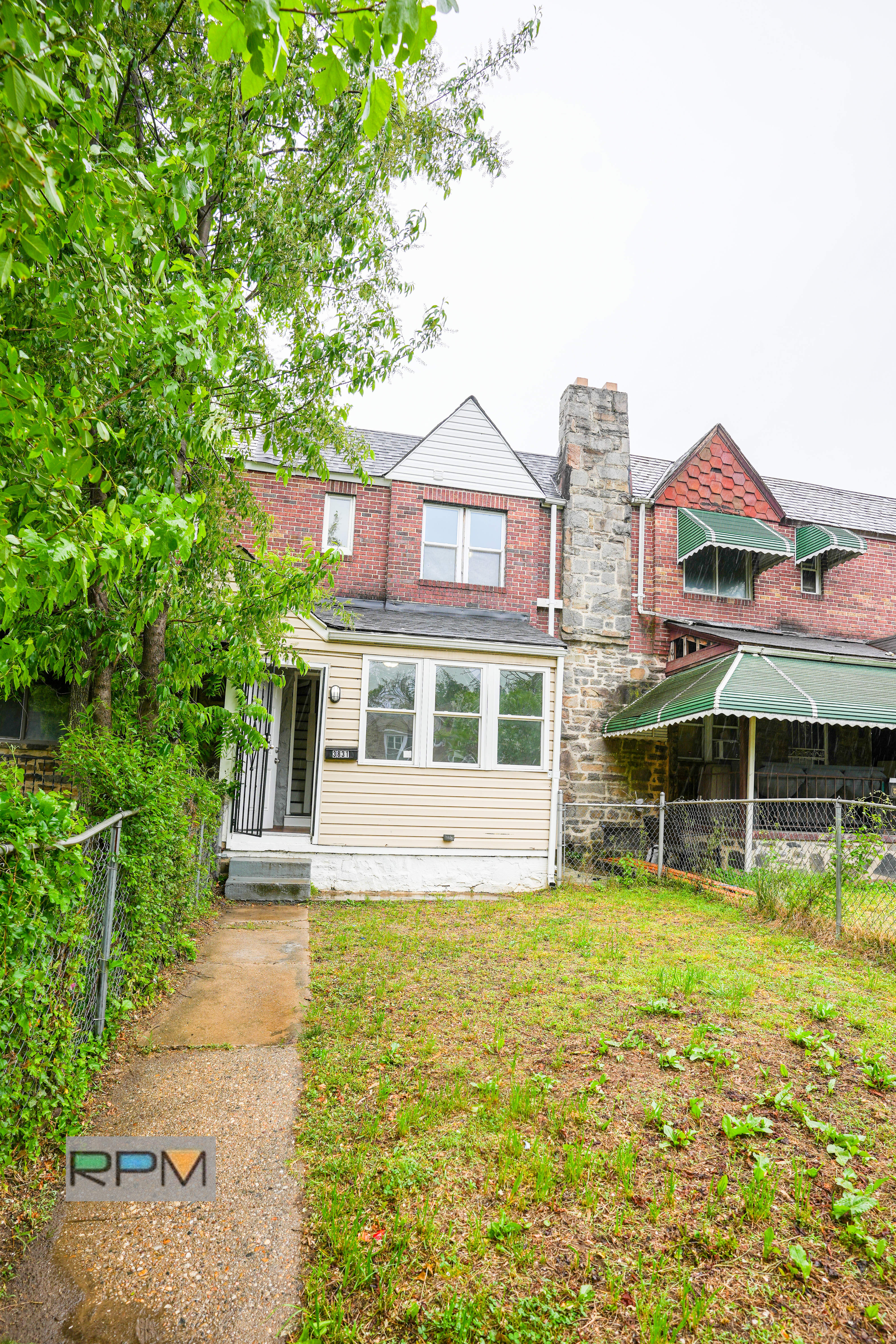 3831 Brooklyn Ave – photo 1