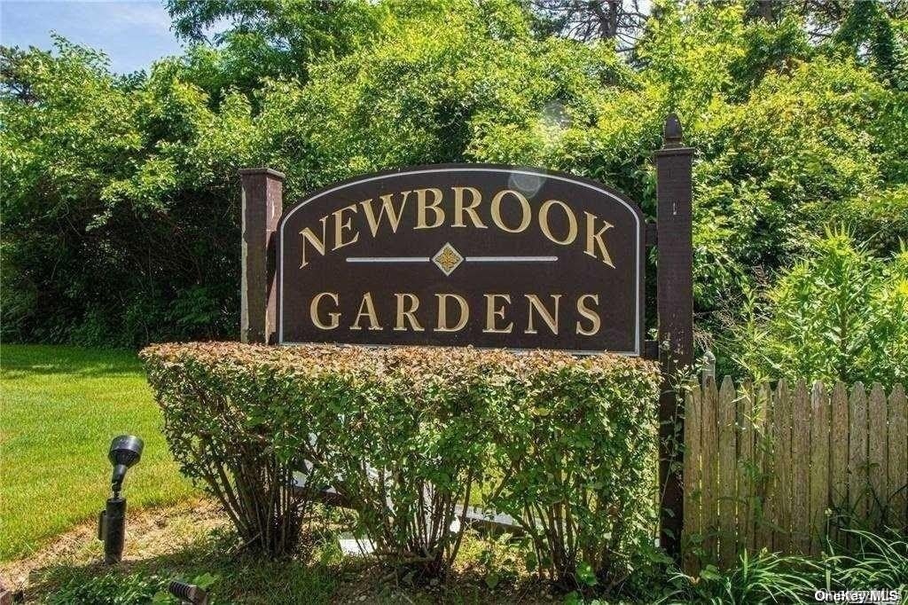 41 Pinebrook Place – photo 1 of 4