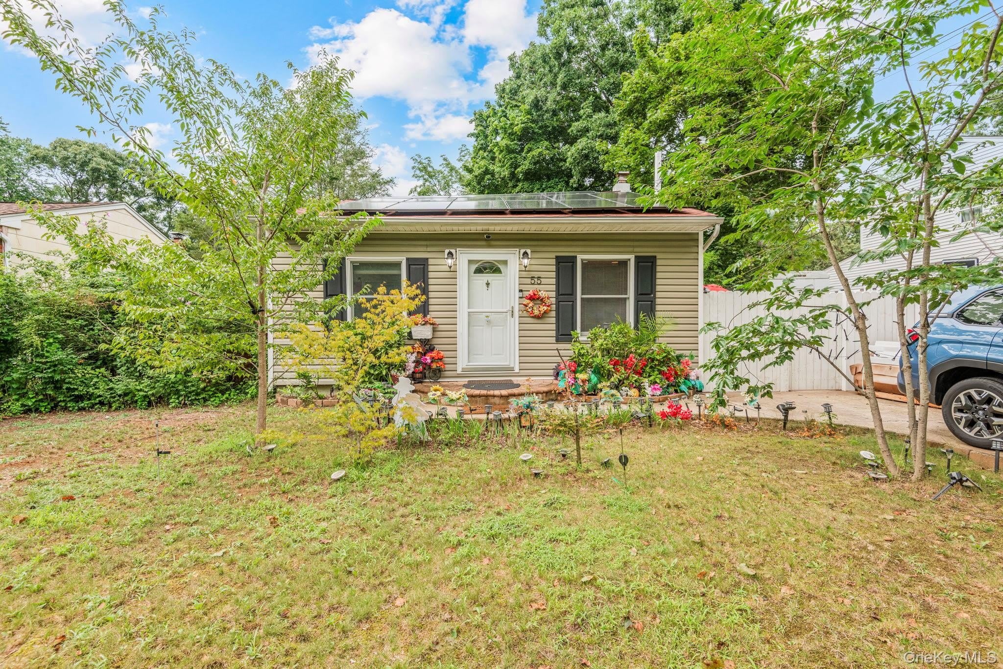55 Inwood Avenue – photo 1 of 23