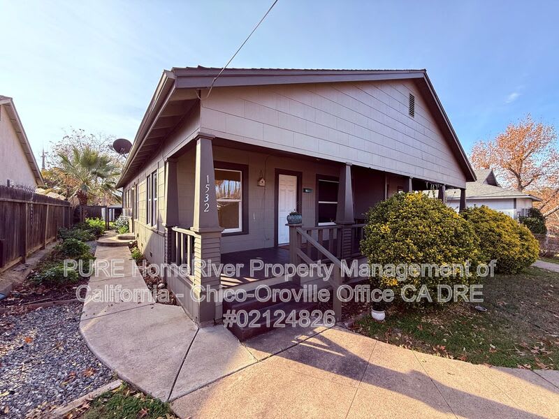 1532 Bridge St – photo 1 of 14