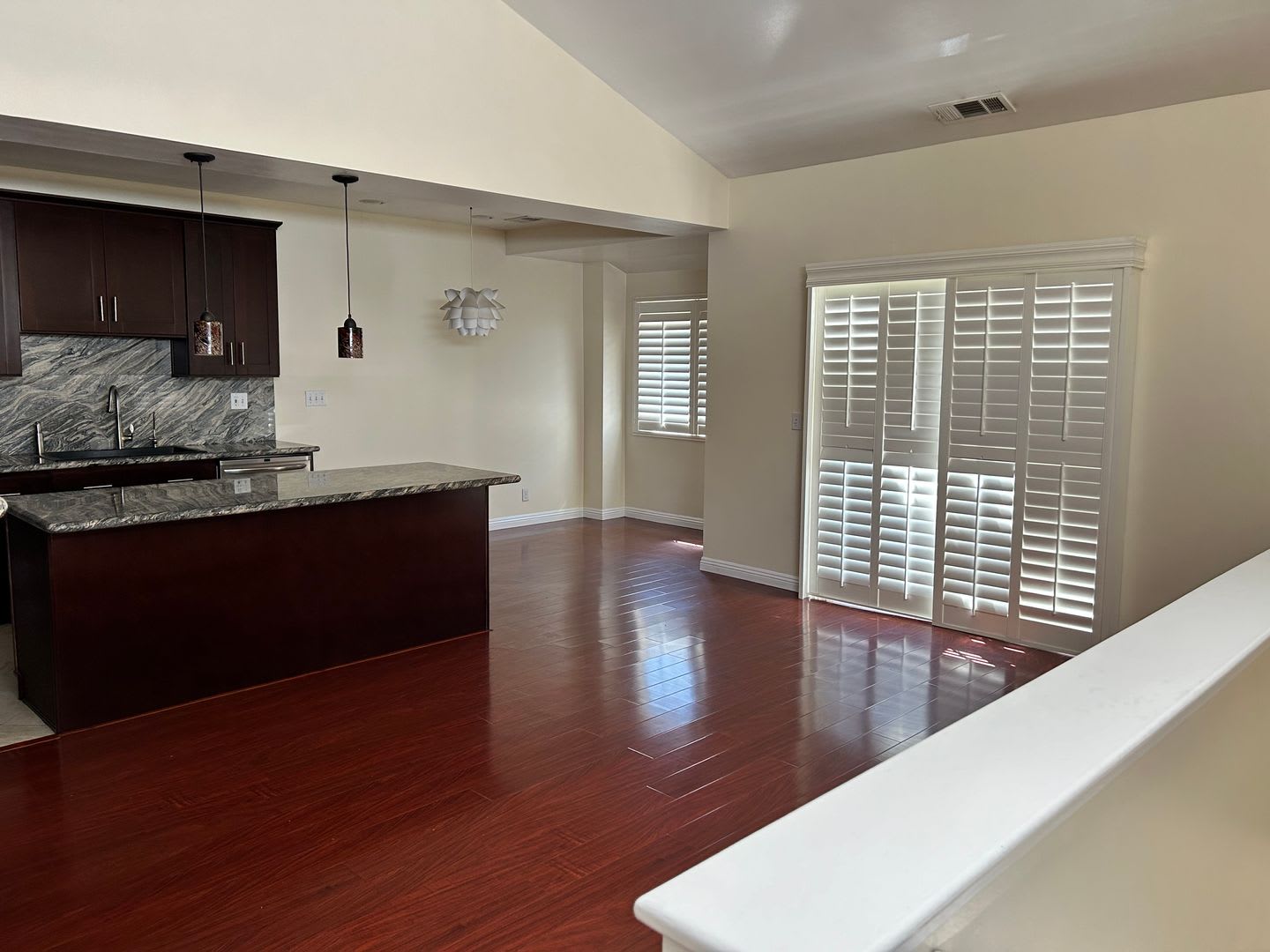 2B2B Private Freshly Painted Torrance Condominium Ready For Immediate Occupancy – photo 1 of 161