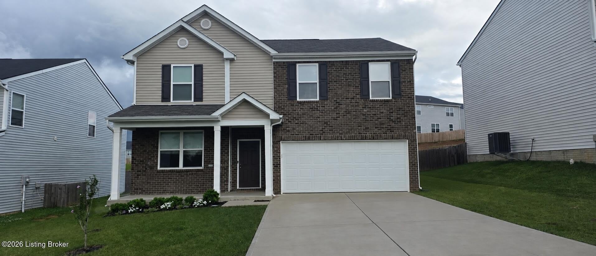 4003 White Pine Ln – photo 1 of 18