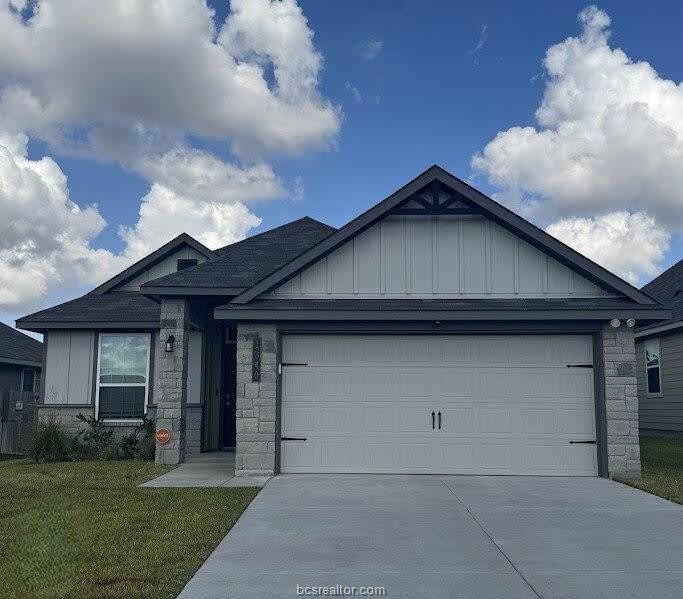 1340 Kingsgate Drive – photo 1
