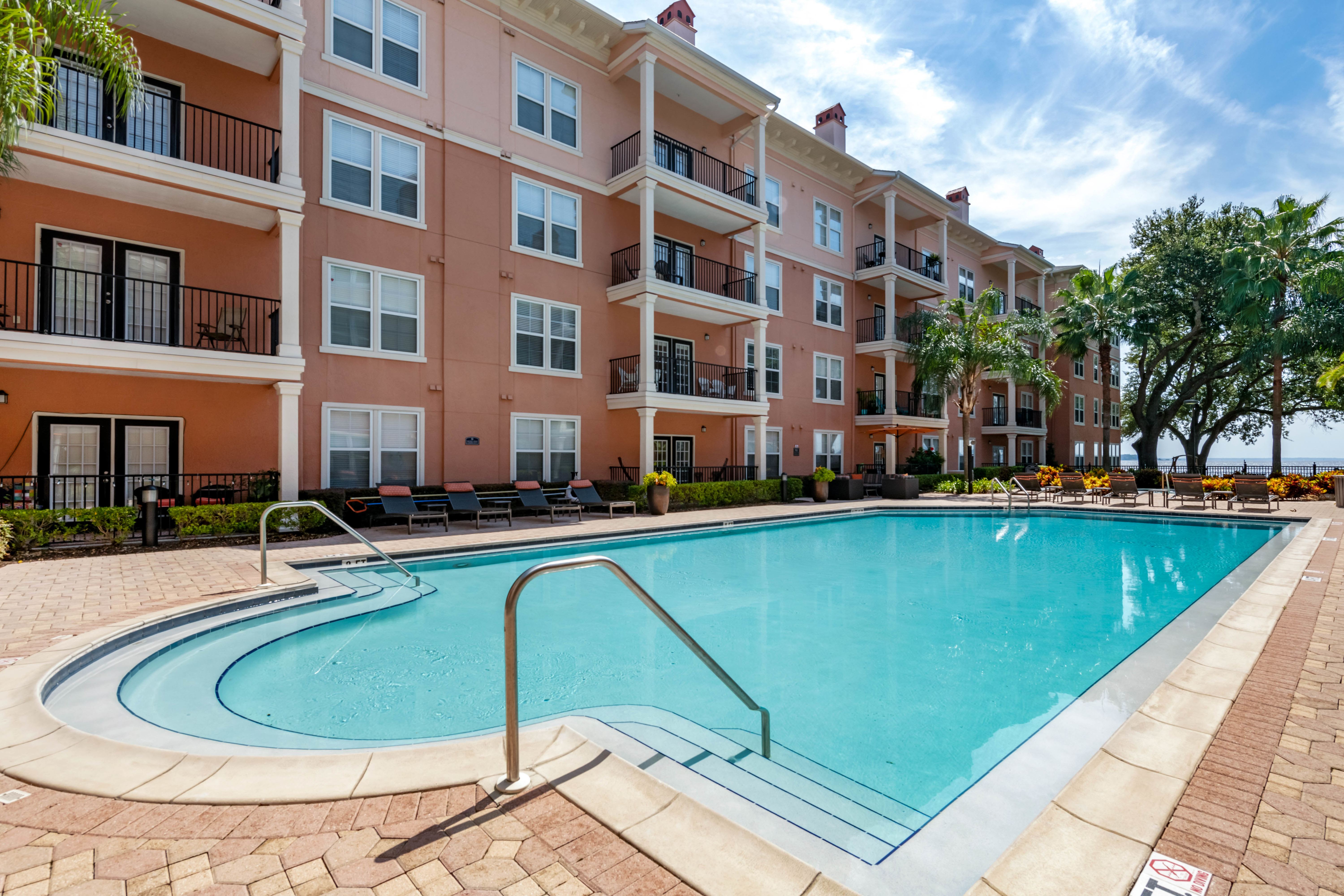 2054 Riverside – photo 1