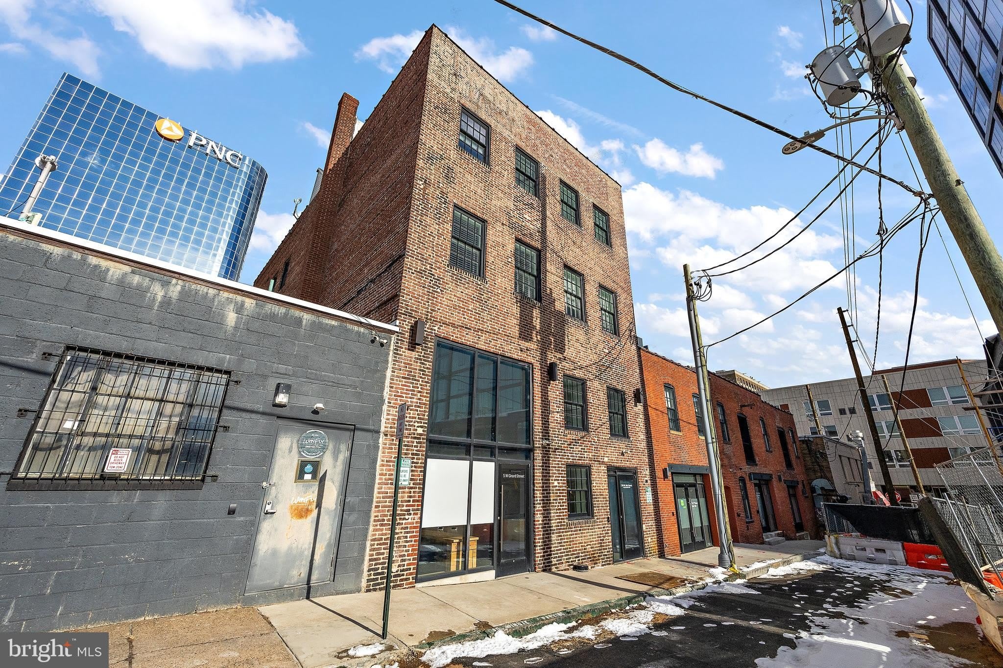5 GIRARD Street – photo 1 of 152