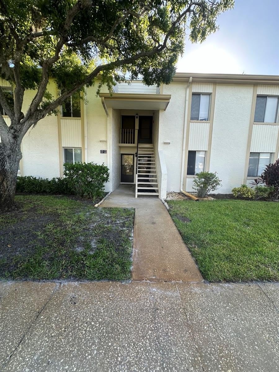 112 CYPRESS Court – photo 1 of 13