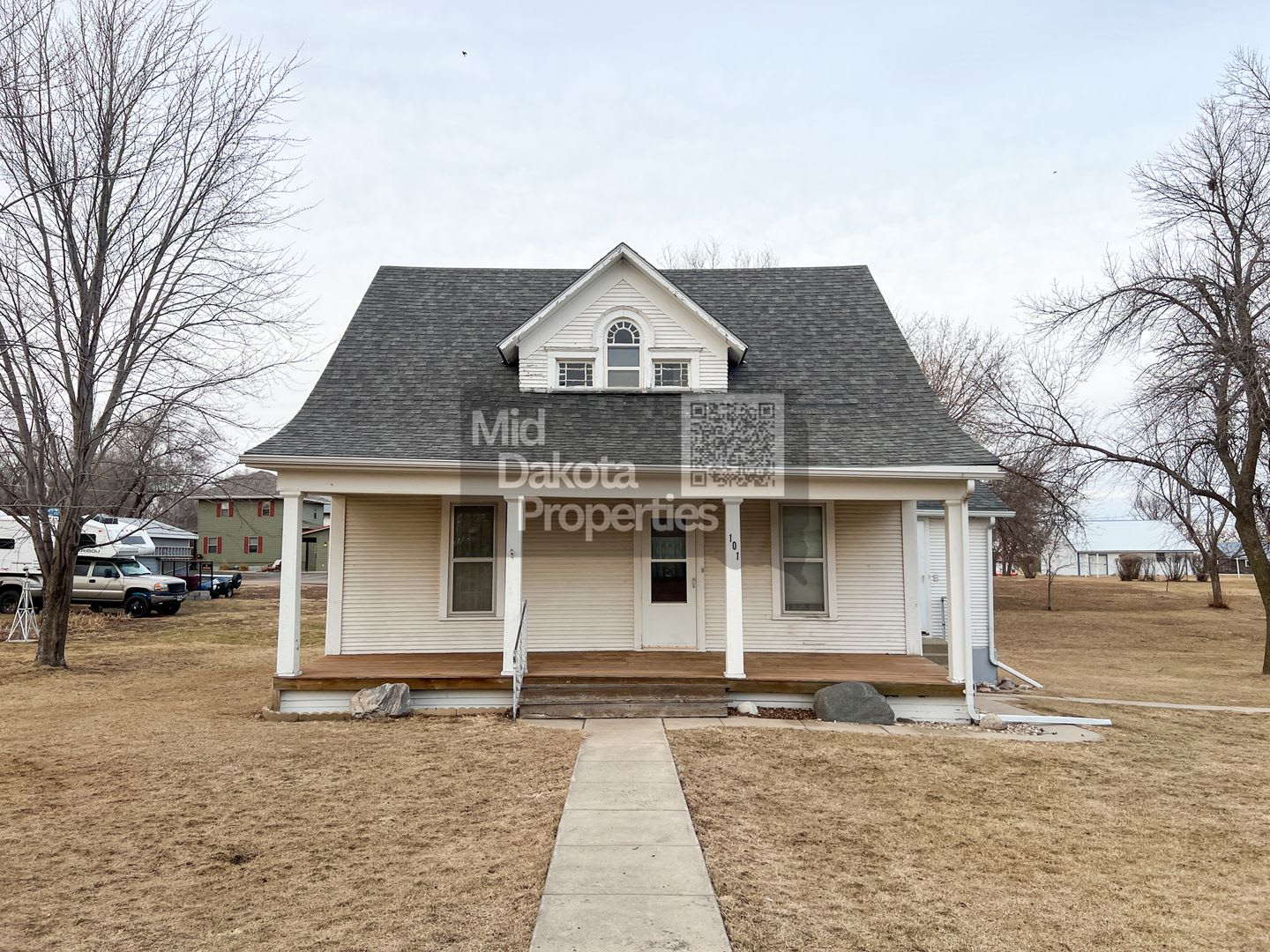 101 W Wisconsin Tripp SD-3 bedroom, 1.5 bathroom house – photo 1 of 20