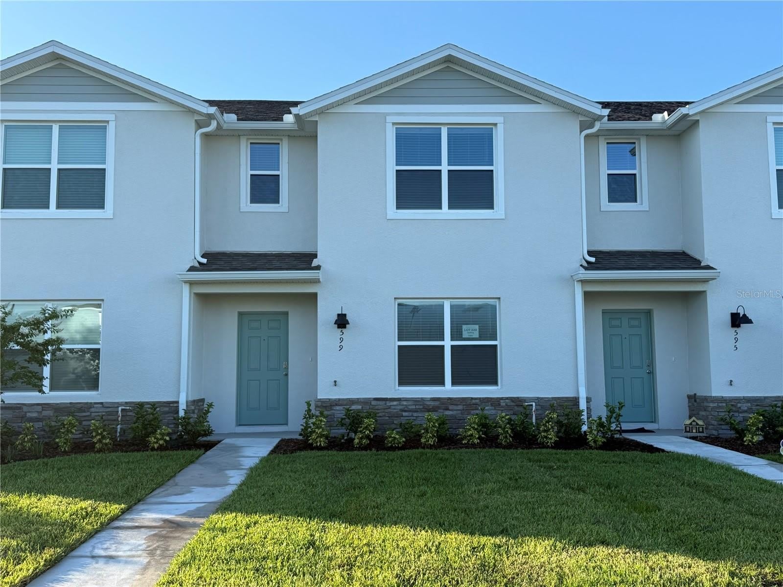 599 PRESTON COVE Drive – photo 1