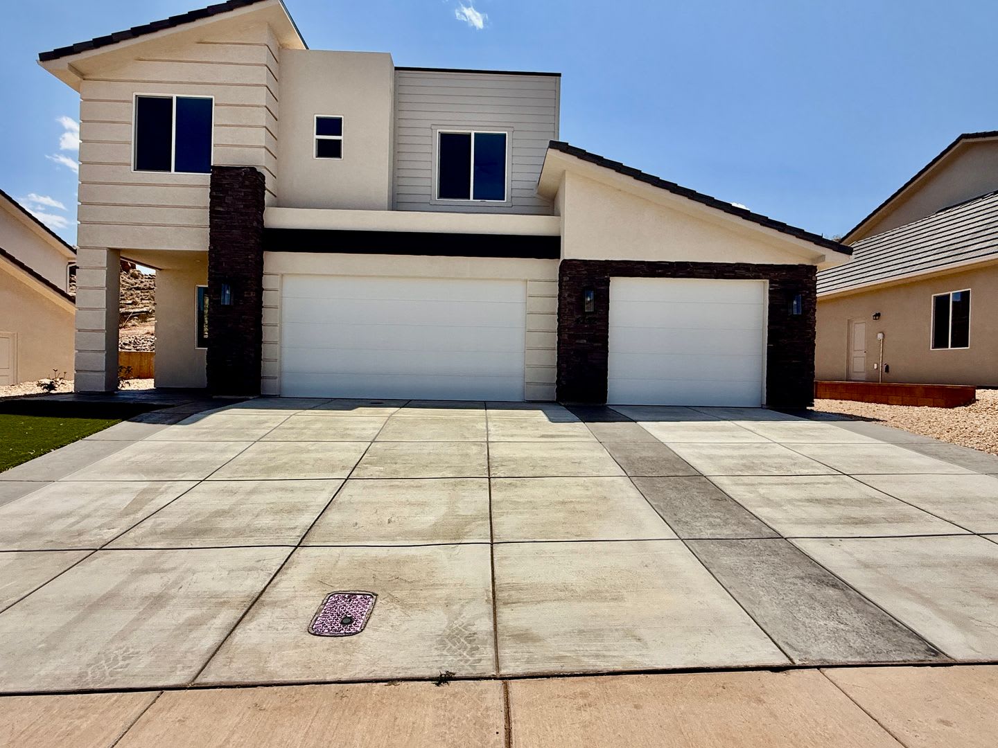 Newer Four Bedroom Townhome In Desert Canyon – photo 1