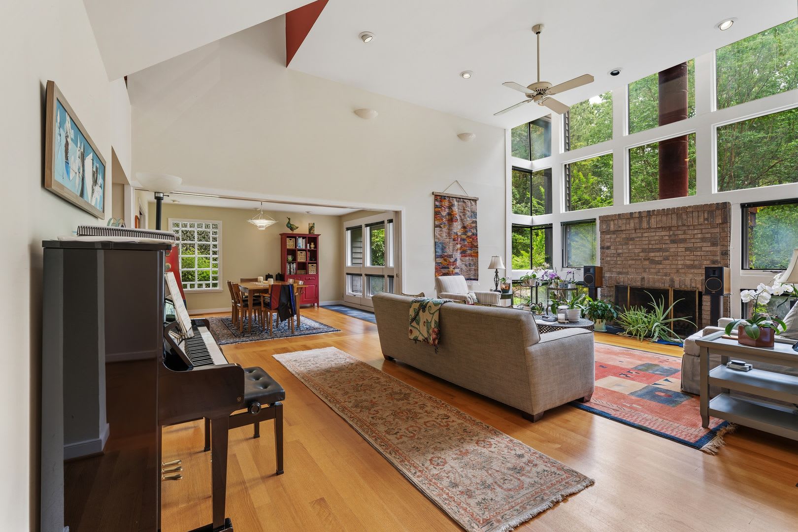 Contemporary 4bd/3.5ba Near Hope Valley + Home Equidistant to Downtown Durham & Chapel Hill! – photo 1