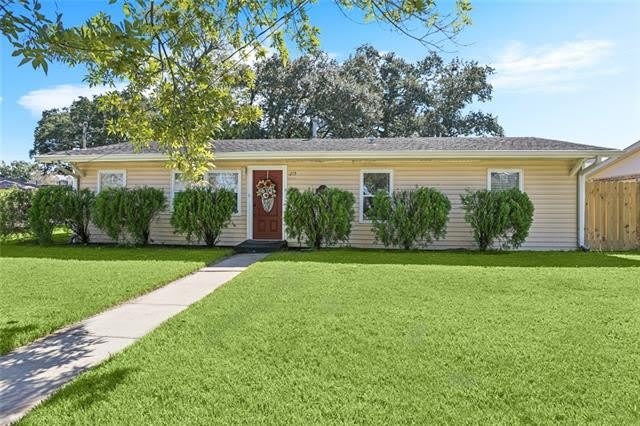 215 CITRUS Road – photo 1 of 11