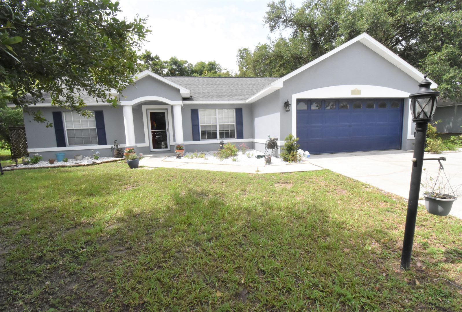 Gorgeous and Upgraded 3 Bed 2 Bath St. Cloud Home with bonus room AVAILABLE OCTOBER!!! – photo 1