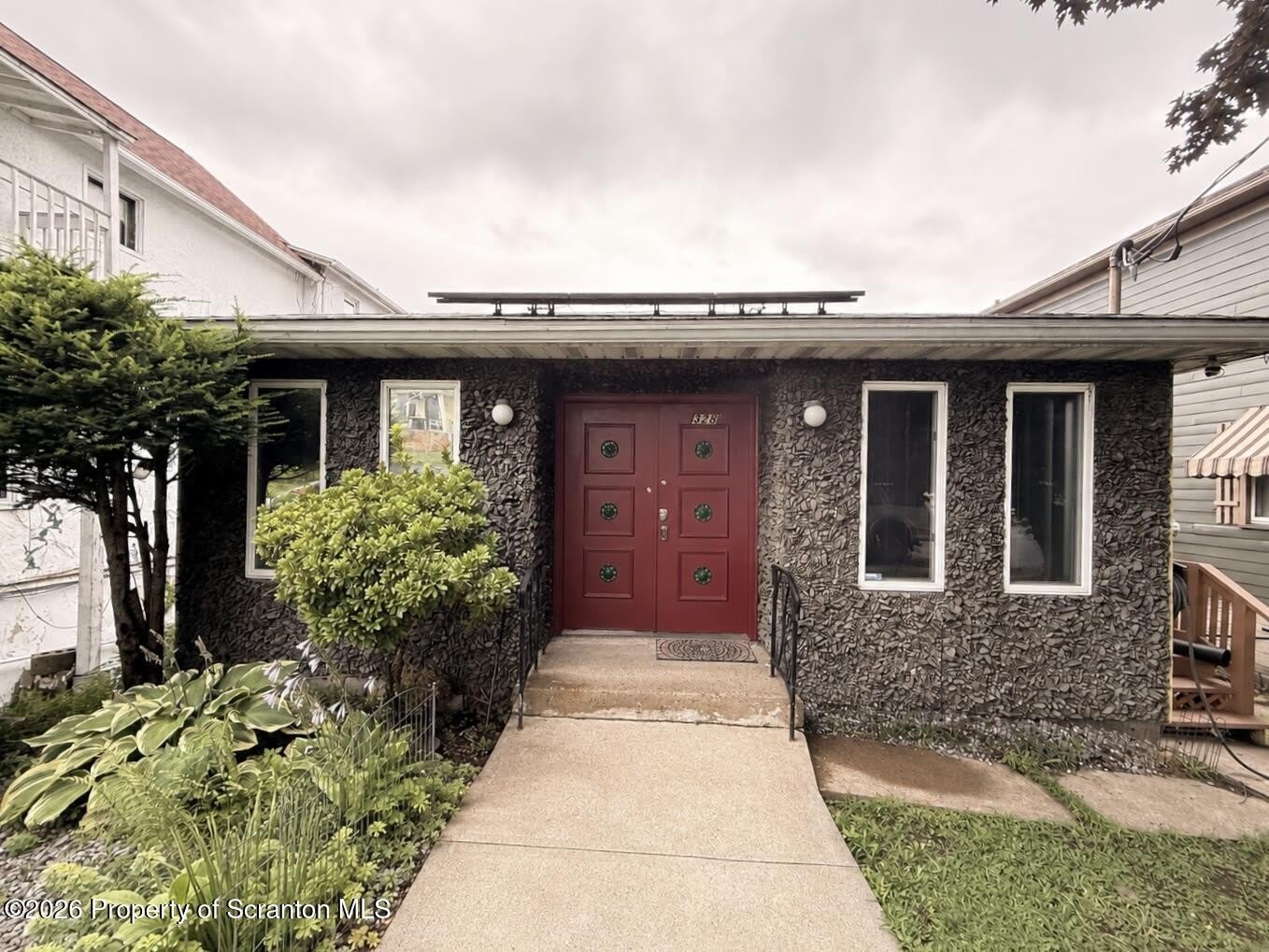 328 Crown Avenue – photo 1