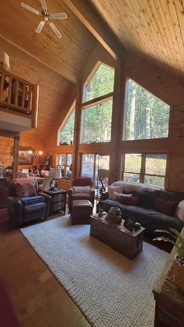 Charming Tahoe Donner Log Cabin with Hot Tub – photo 1 of 15