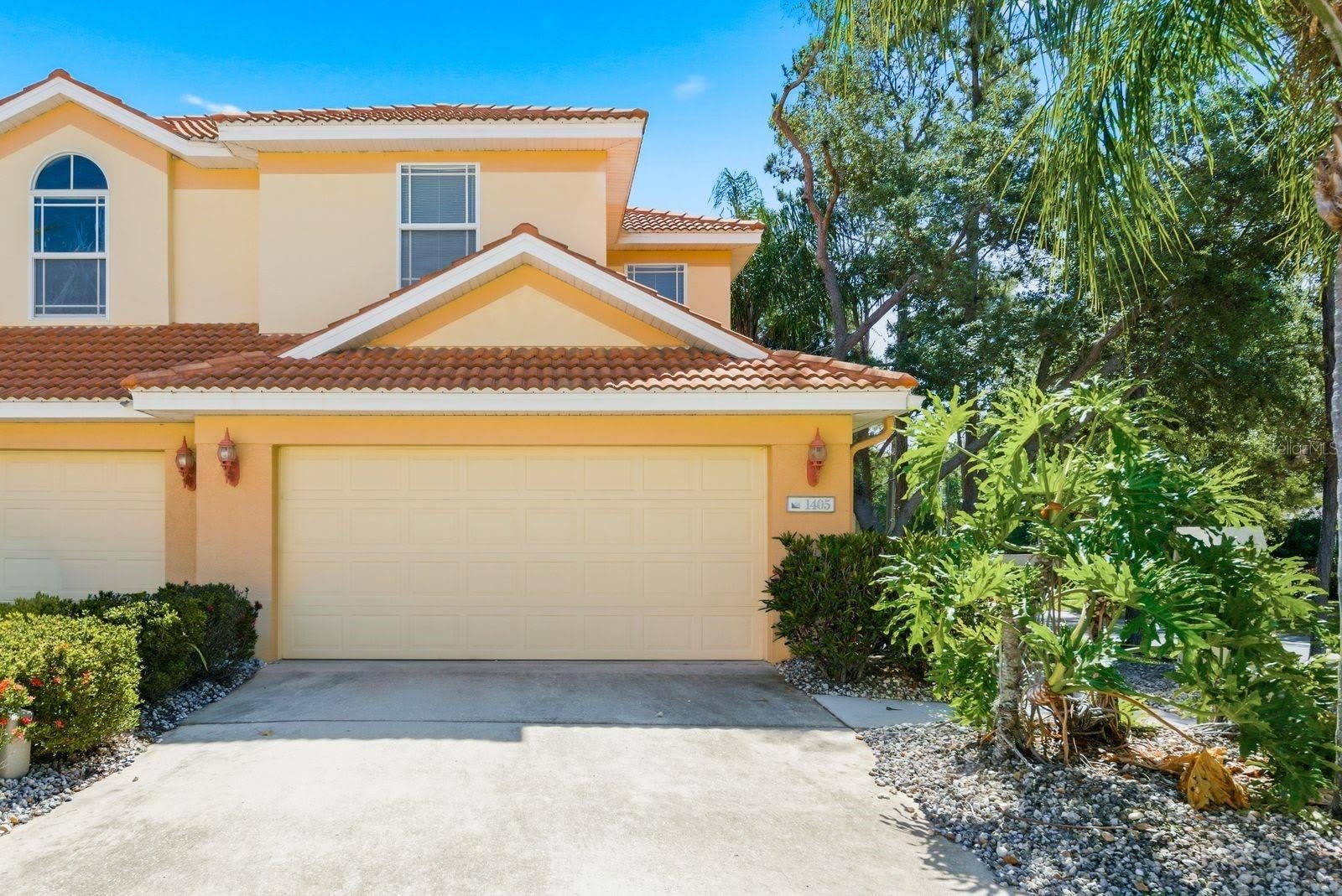 1405 Ridge Terrace – photo 1 of 61