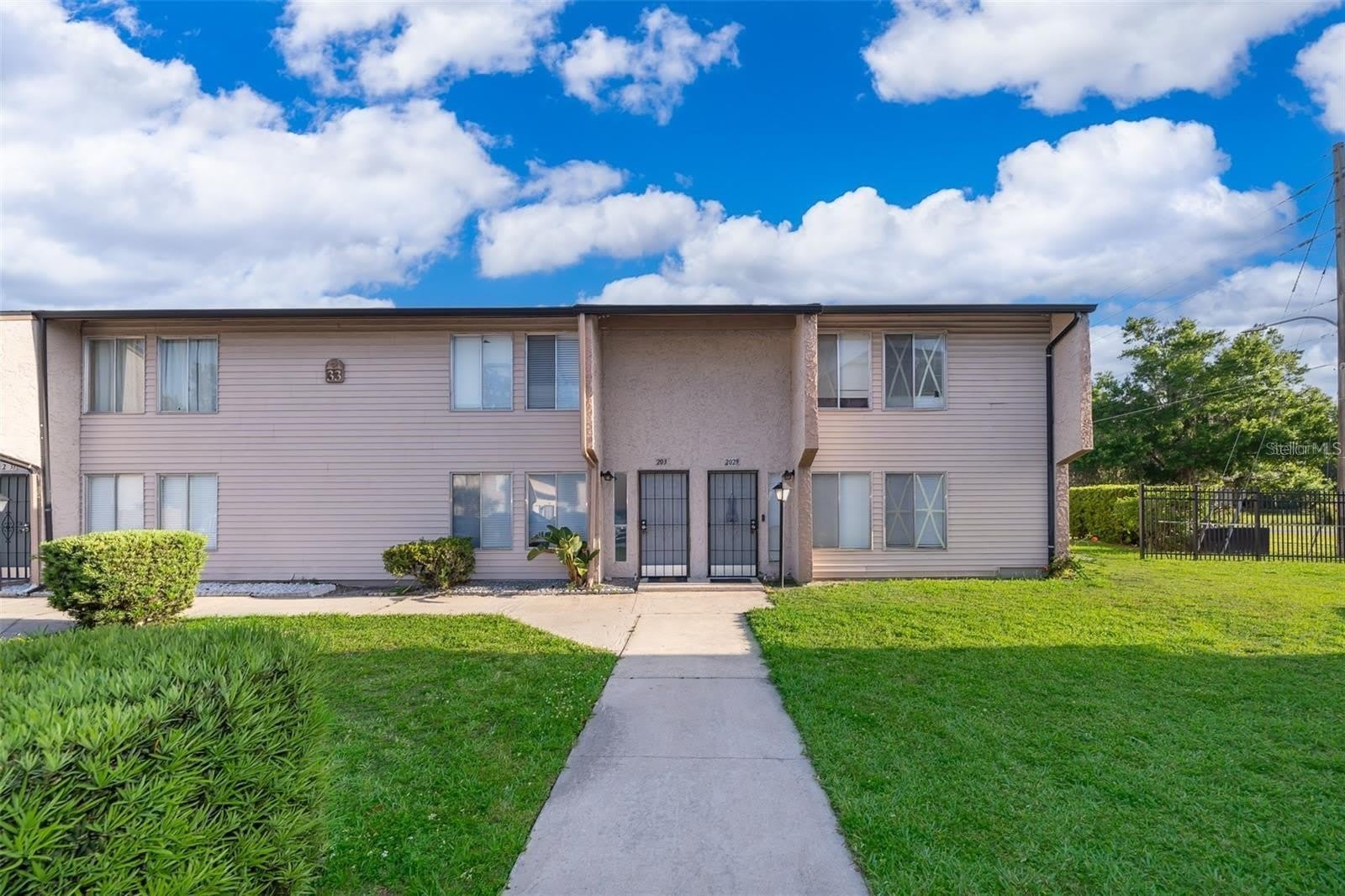 2031 LUDLOW Lane – photo 1 of 28