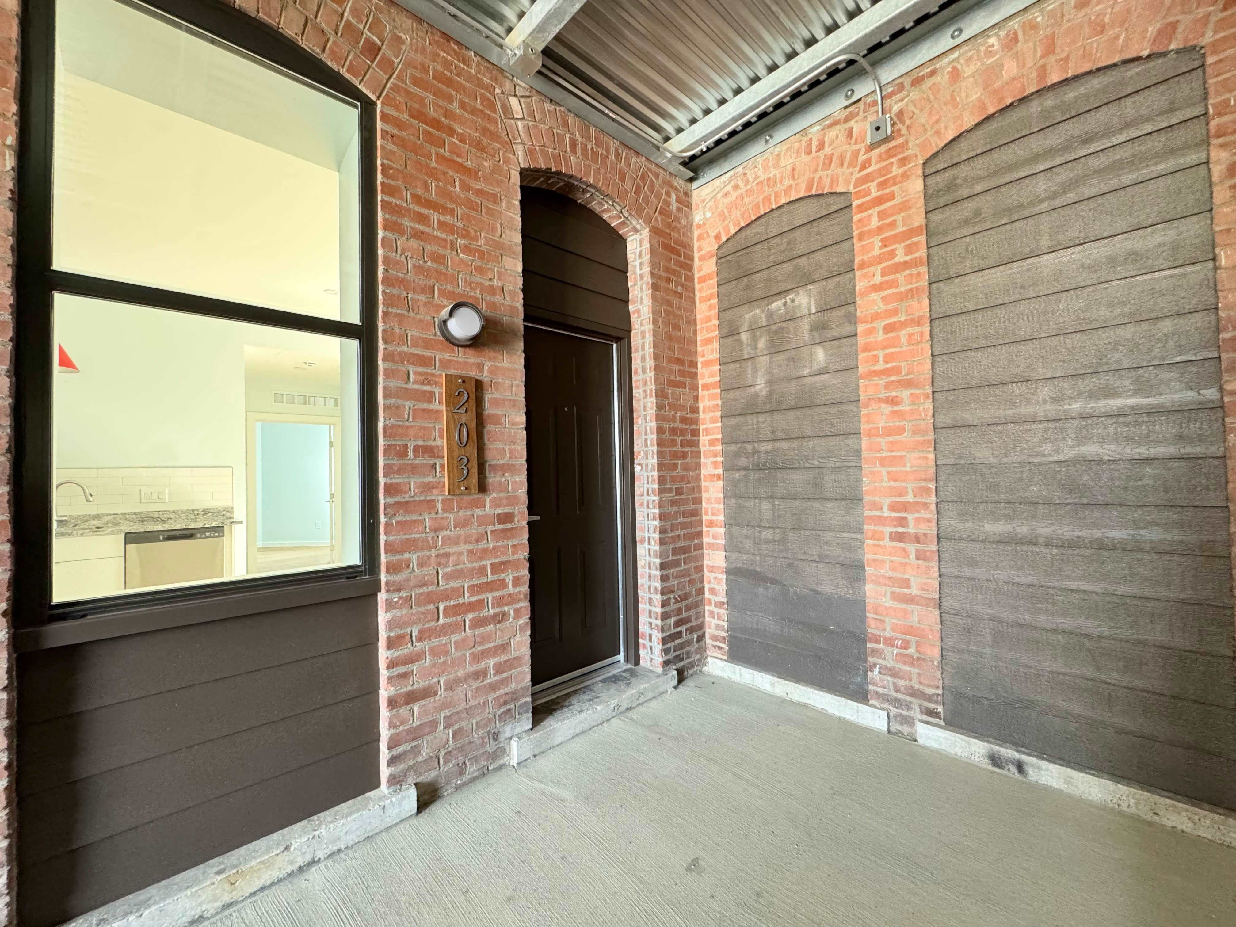 517 Gillis Street – photo 1 of 8