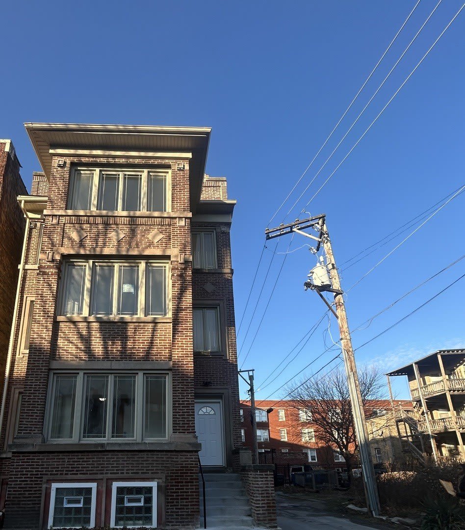 6016 S Saint Lawrence Avenue – photo 1