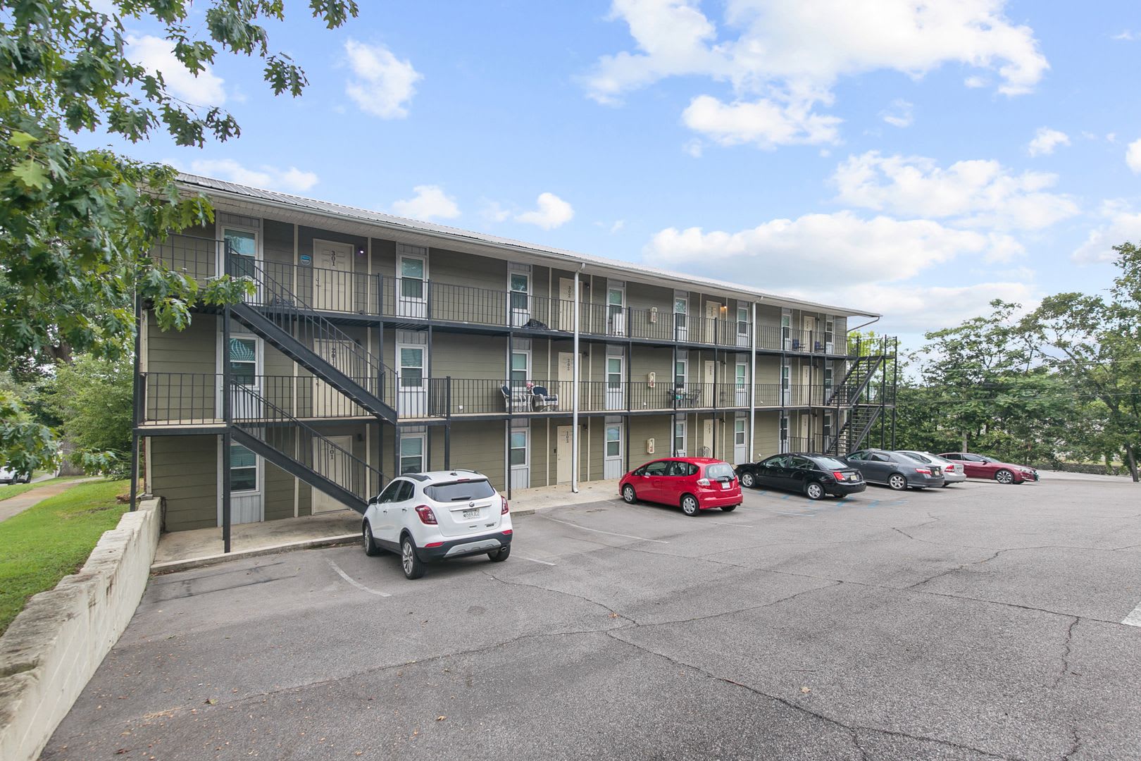 Fourth – photo 1