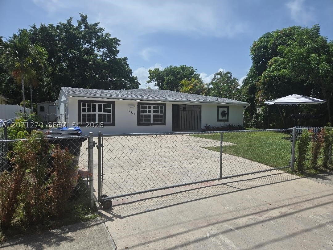 18360 NE 22nd Ave – photo 1