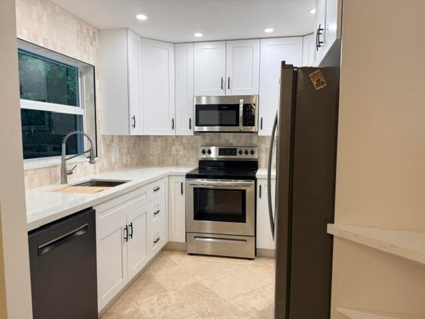 550 Sw Natura Avenue Deerfield Beach Fl 33441 – photo 1