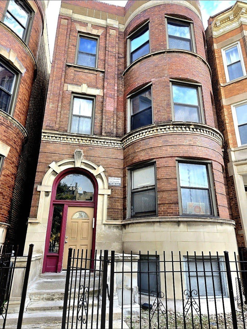 4939 S Vincennes Avenue – photo 1