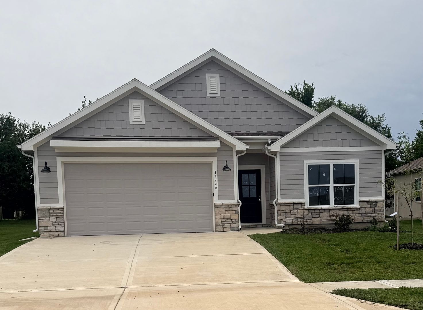 Coming Soon! Gorgeous New 3 Bedroom in Spring Hill!! – photo 1 of 15
