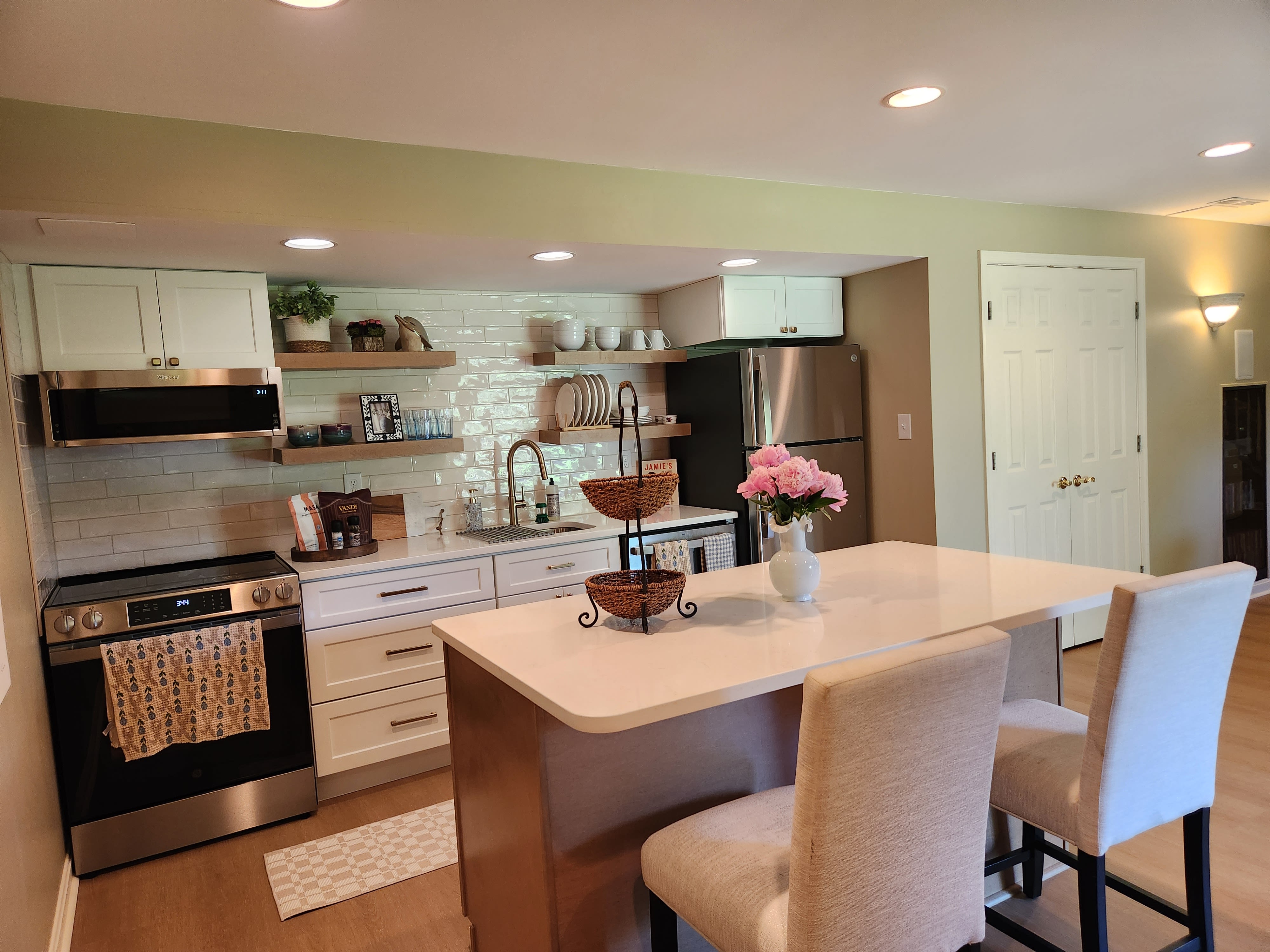 3530 Foxhall Drive – photo 1 of 11