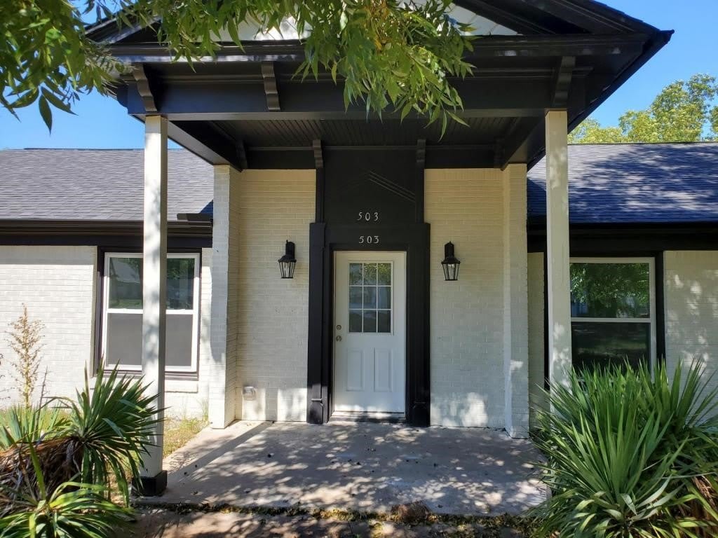 503 E 13th Street – photo 1 of 21