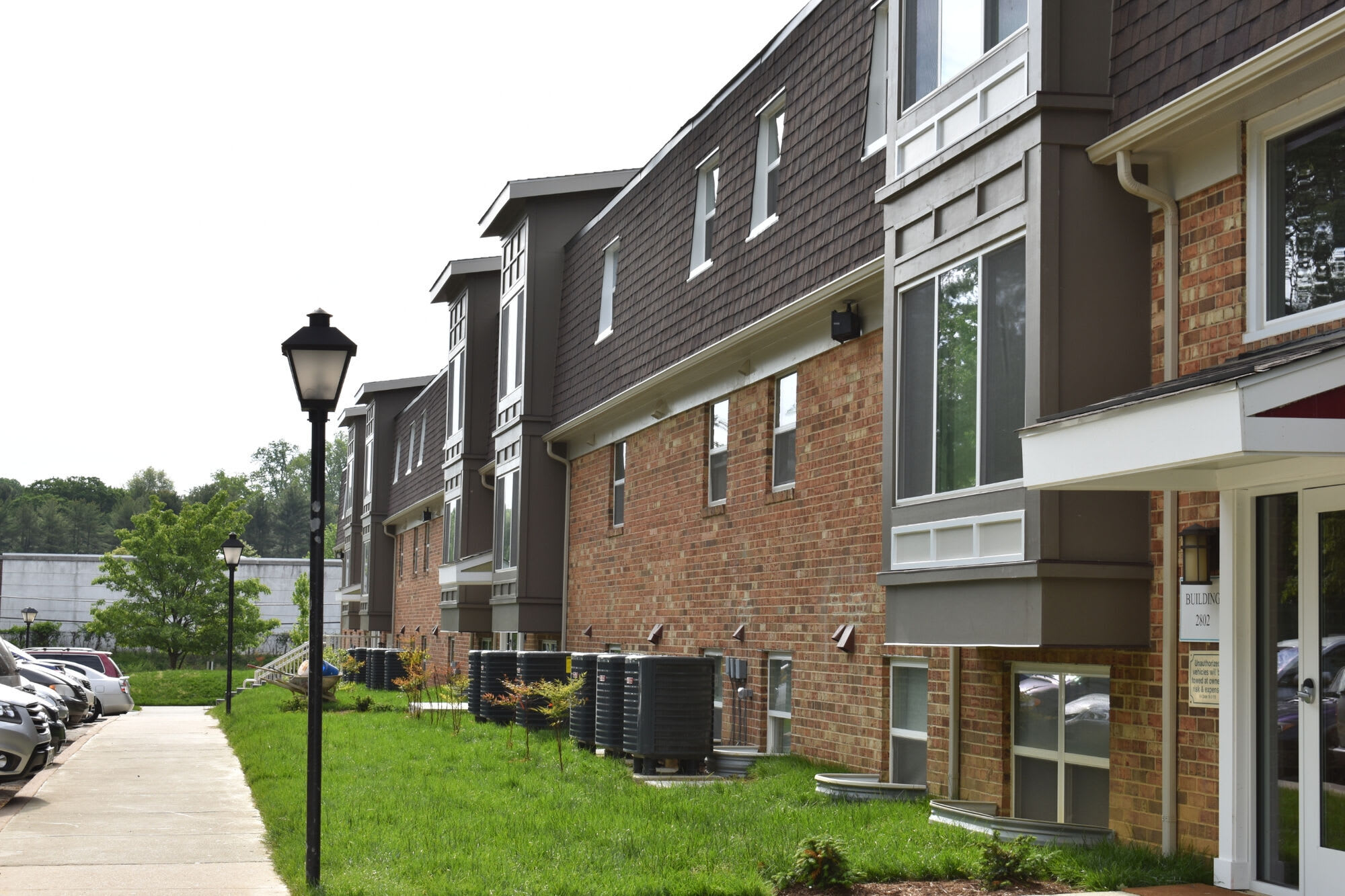 Wexford Manor Apartments – photo 1 of 9