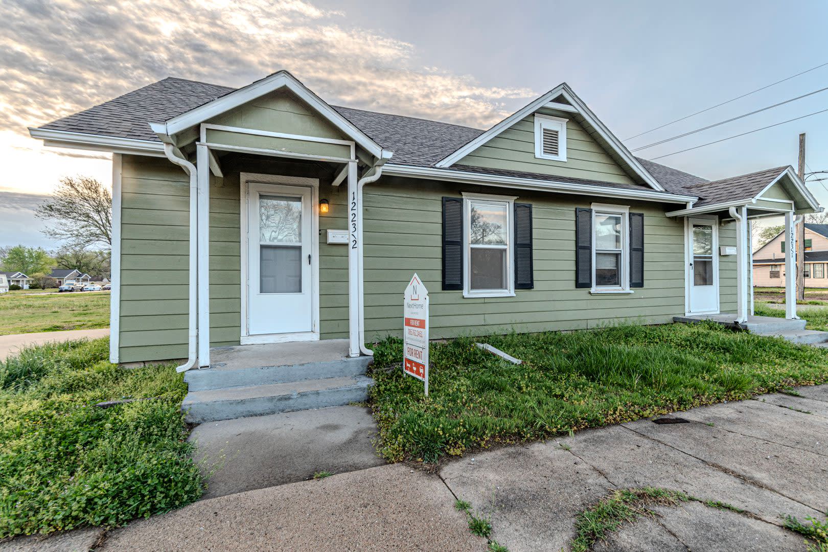 Please View 3D Virtual Walk-Through Before Scheduling a Showing – photo 1 of 21