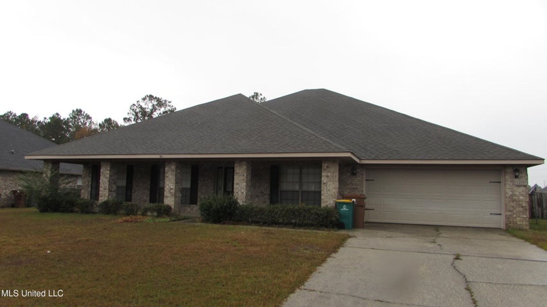 Over 3000sf – photo 1 of 21