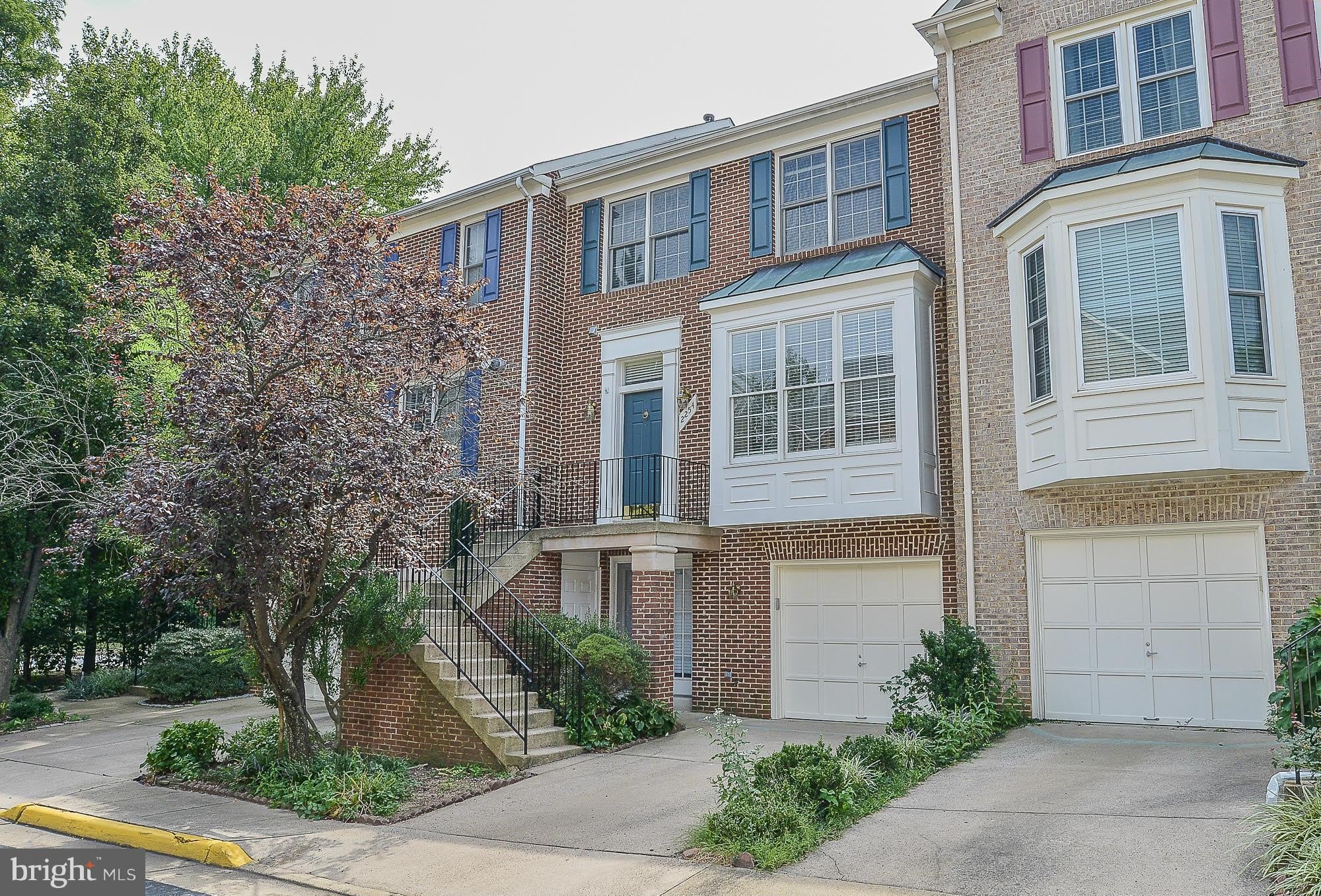 2254 JOURNET Drive – photo 1 of 45