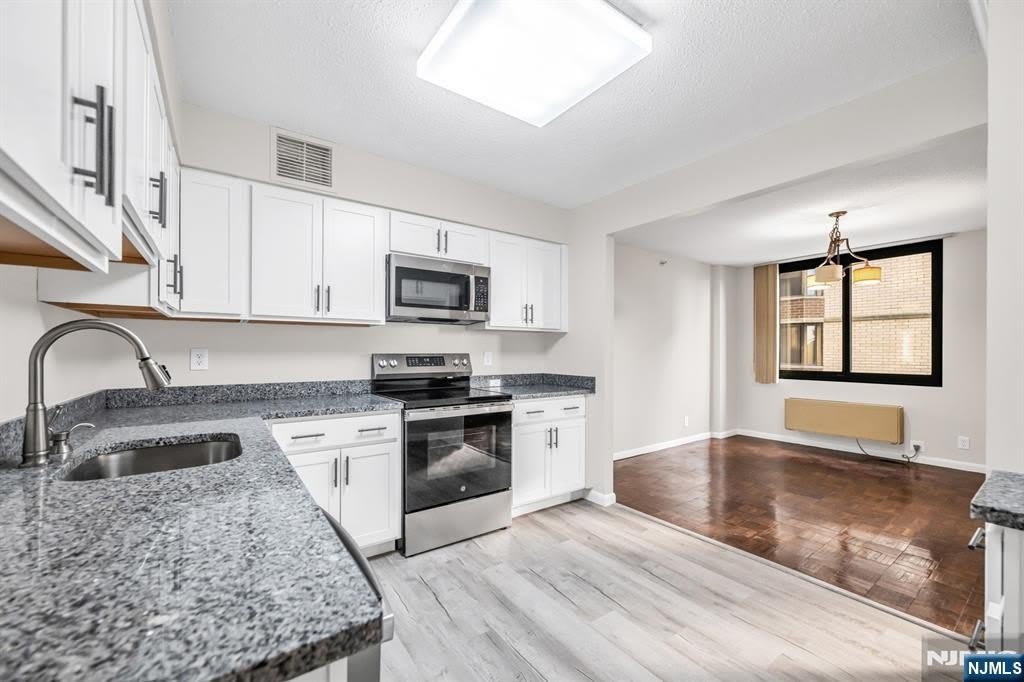 326 Prospect Avenue – photo 1 of 202