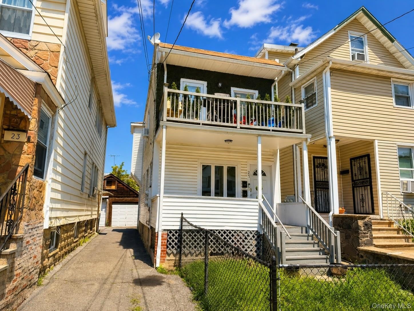 25 Monroe Street – photo 1 of 11