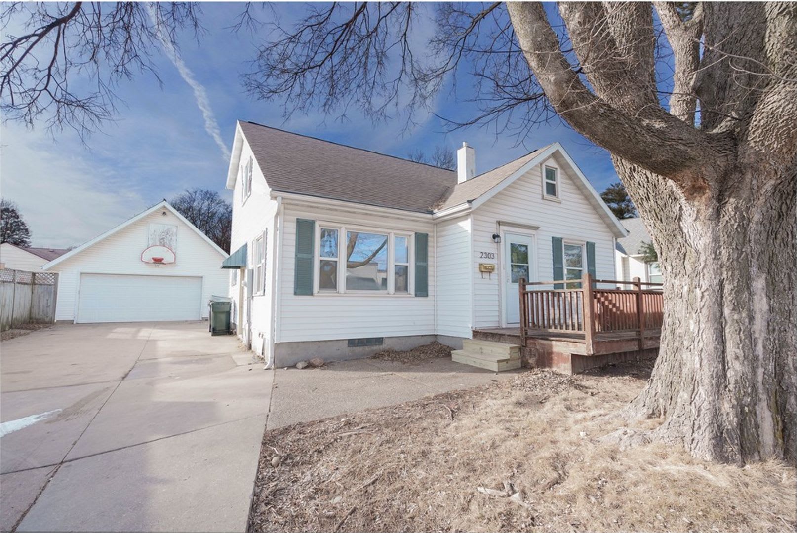 2303 Main St – photo 1